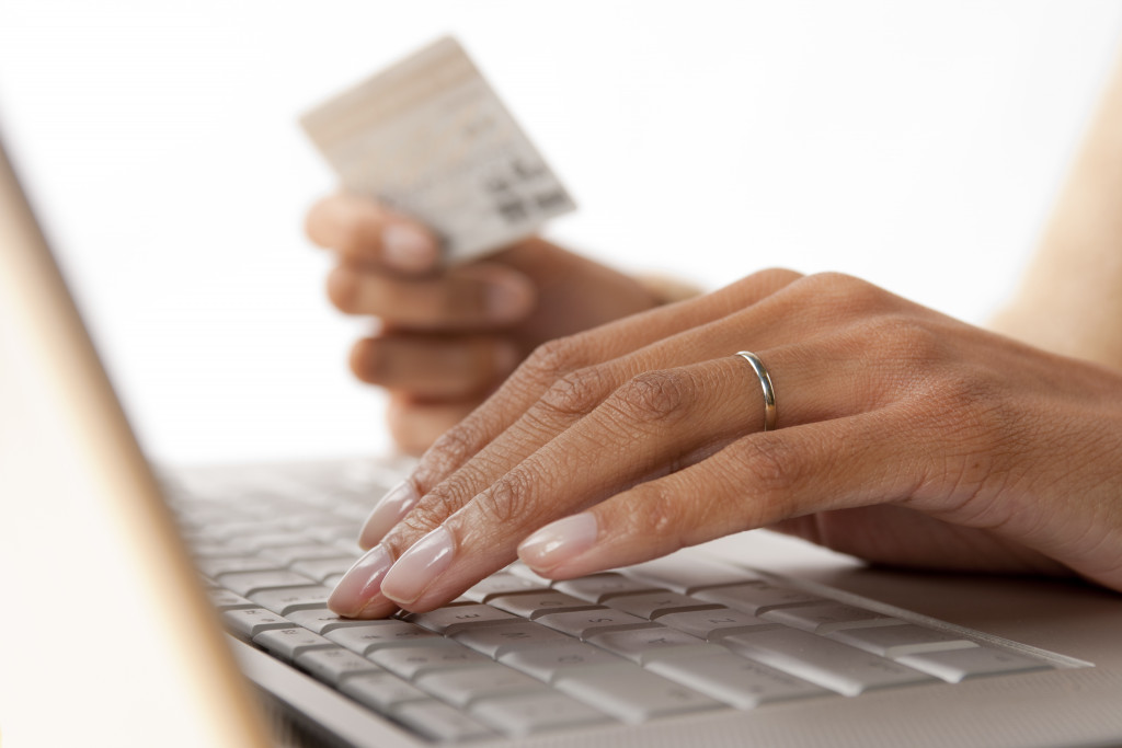 woman buying online