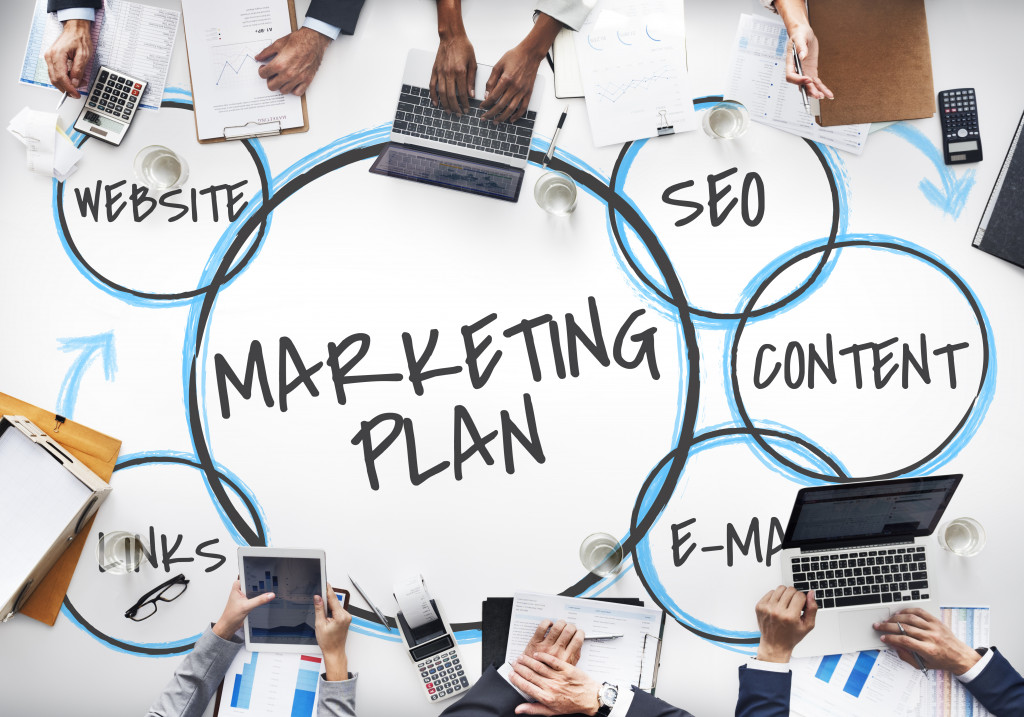 People starting a marketing plan