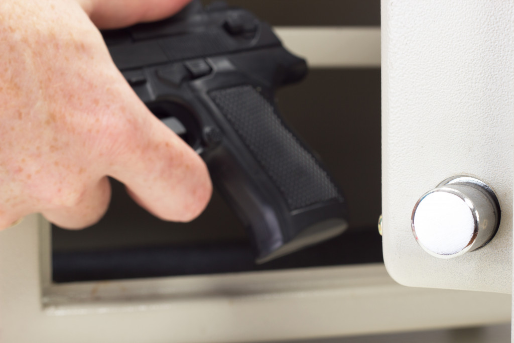 Storing a gun in a safe